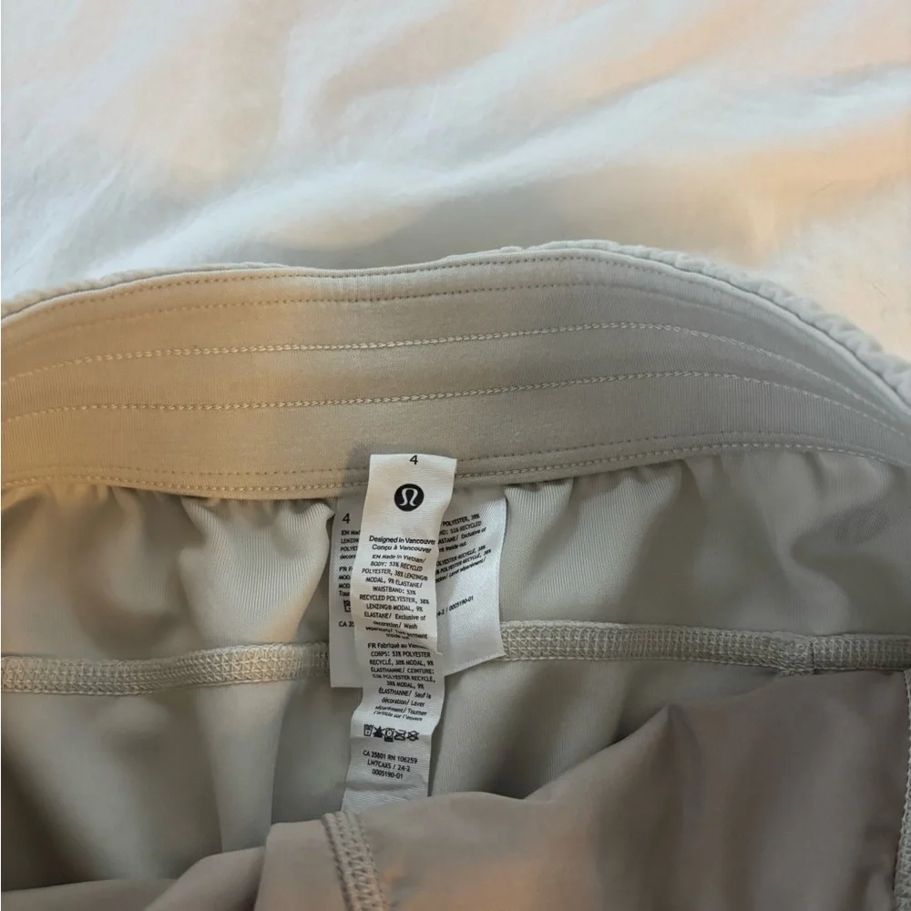 NWOT Lululemon Softstreme High-Rise Short 4